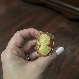Gold Cameo Ring